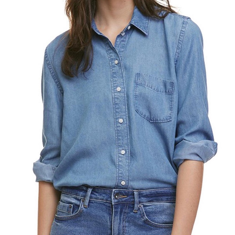 SAKS FIFTH AVENUE tencel button Down shirt size M long sleeve midium wash